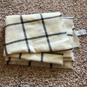 Gap Blanket Scarf